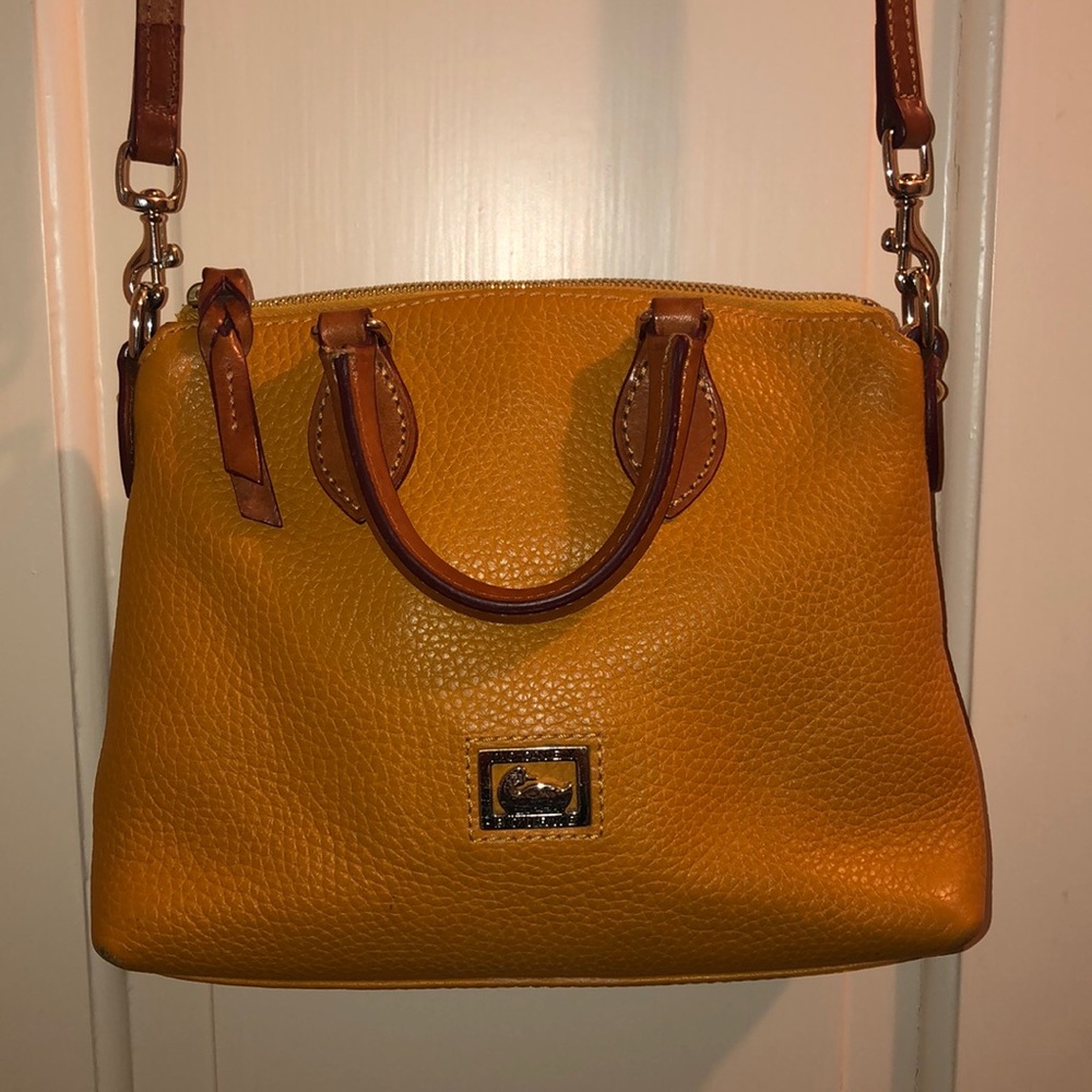 Dooney & Bourke small purse
